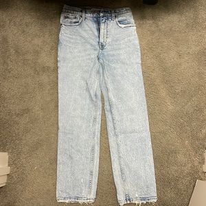 Abercrombie The 90s Straight Ultra High Rise